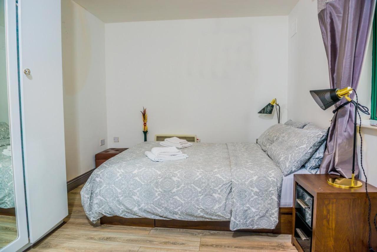 1 Bedroom Apartment By Trinity Дублін Екстер'єр фото